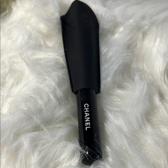 Chanel Yellow 3 Brush Set and Case Les Codes de Pinceaux Brand New. kk469 - Picture 4 of 14